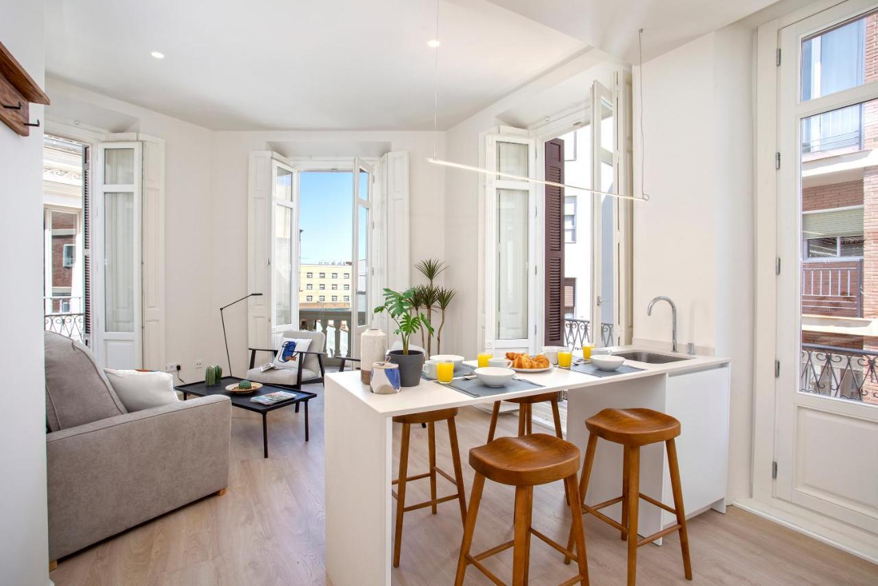 Apartamentos Thyssen Cisneros By Rent Me Malaga Zewnętrze zdjęcie