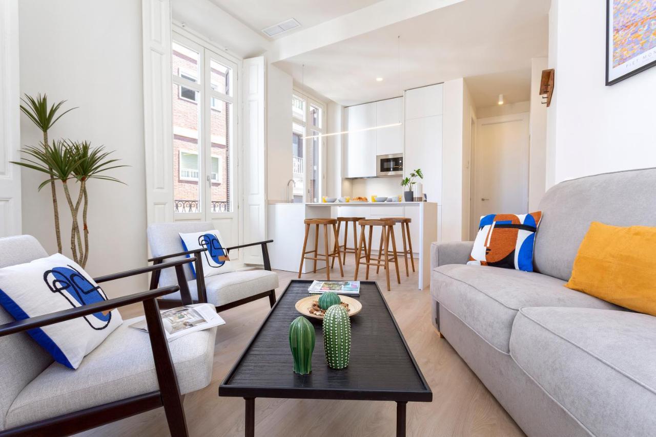 Apartamentos Thyssen Cisneros By Rent Me Malaga Zewnętrze zdjęcie